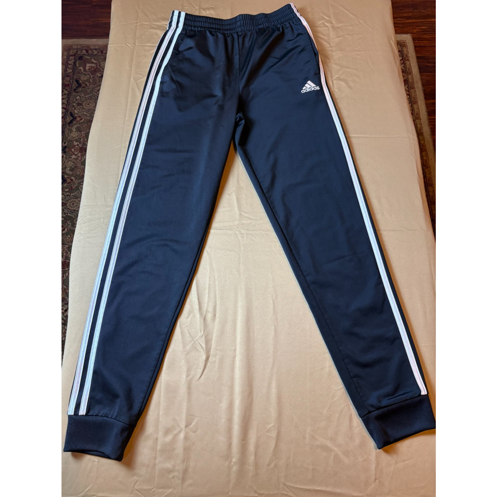Adidas essentials 3-Stripes Tapered Joggers
